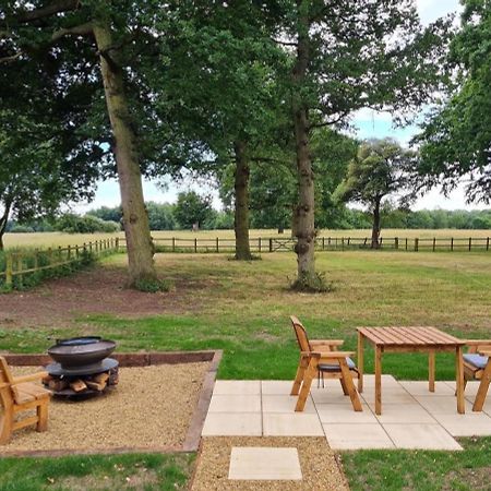 The Owls Rest Shepherds Hut Hethel Norwich Esterno foto